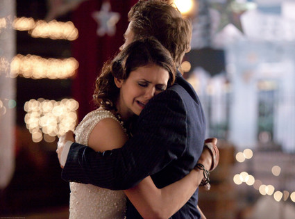 THE VAMPIRE DIARIES THE VAMPIRE DIARIES